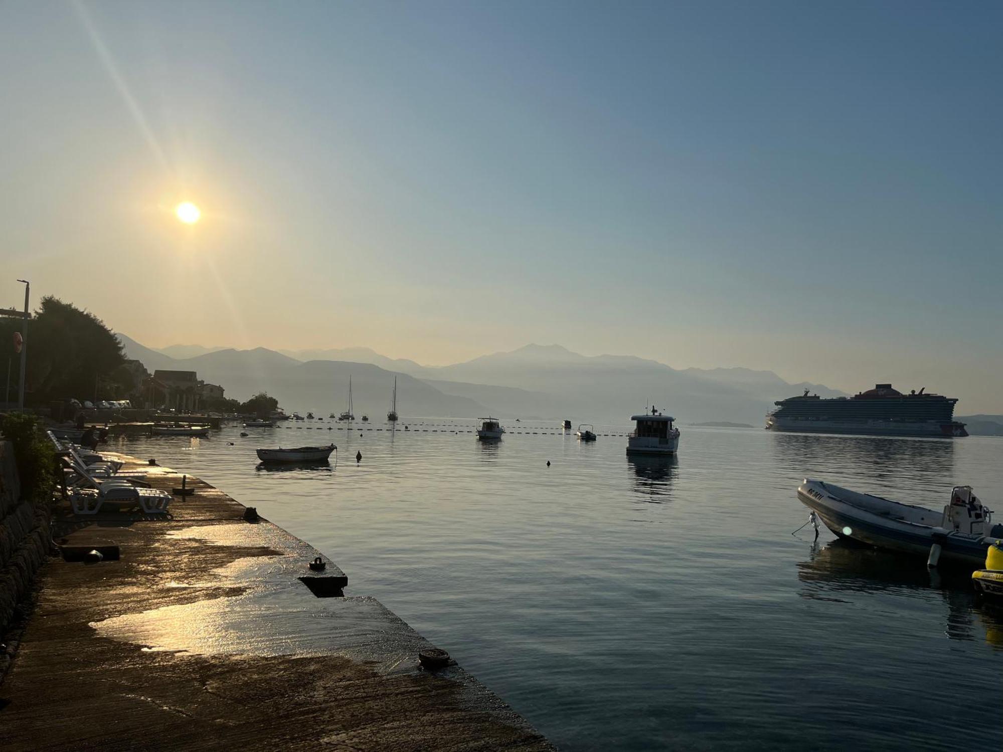 Apartment Dunja Djenovici Herceg Novi Eksteriør bilde